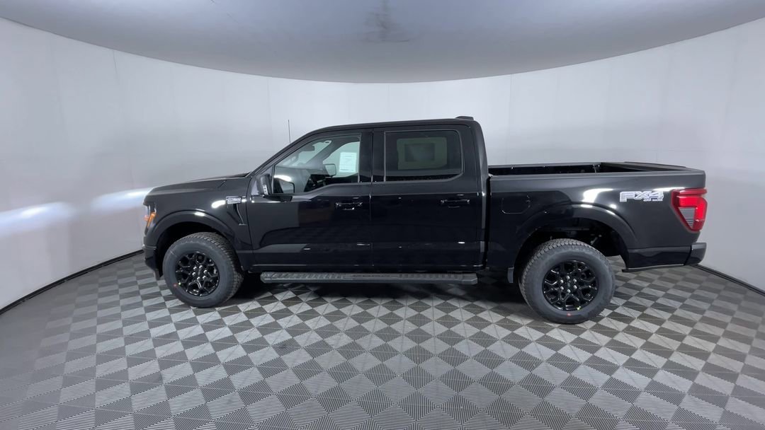 New 2026 Agate Black Metallic Ford XLT image 6
