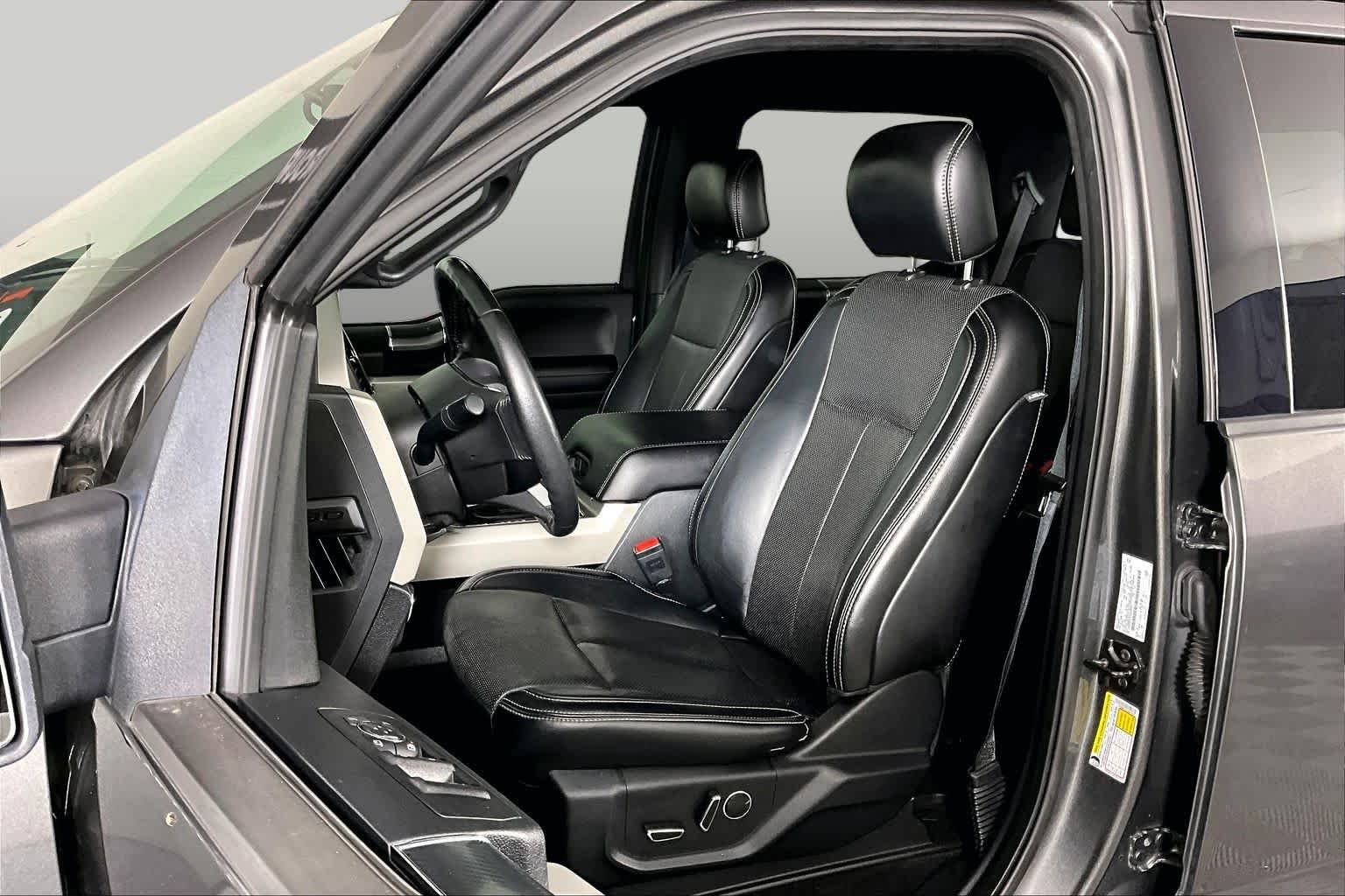 Used 2018 Magnetic Ford LARIAT image 8