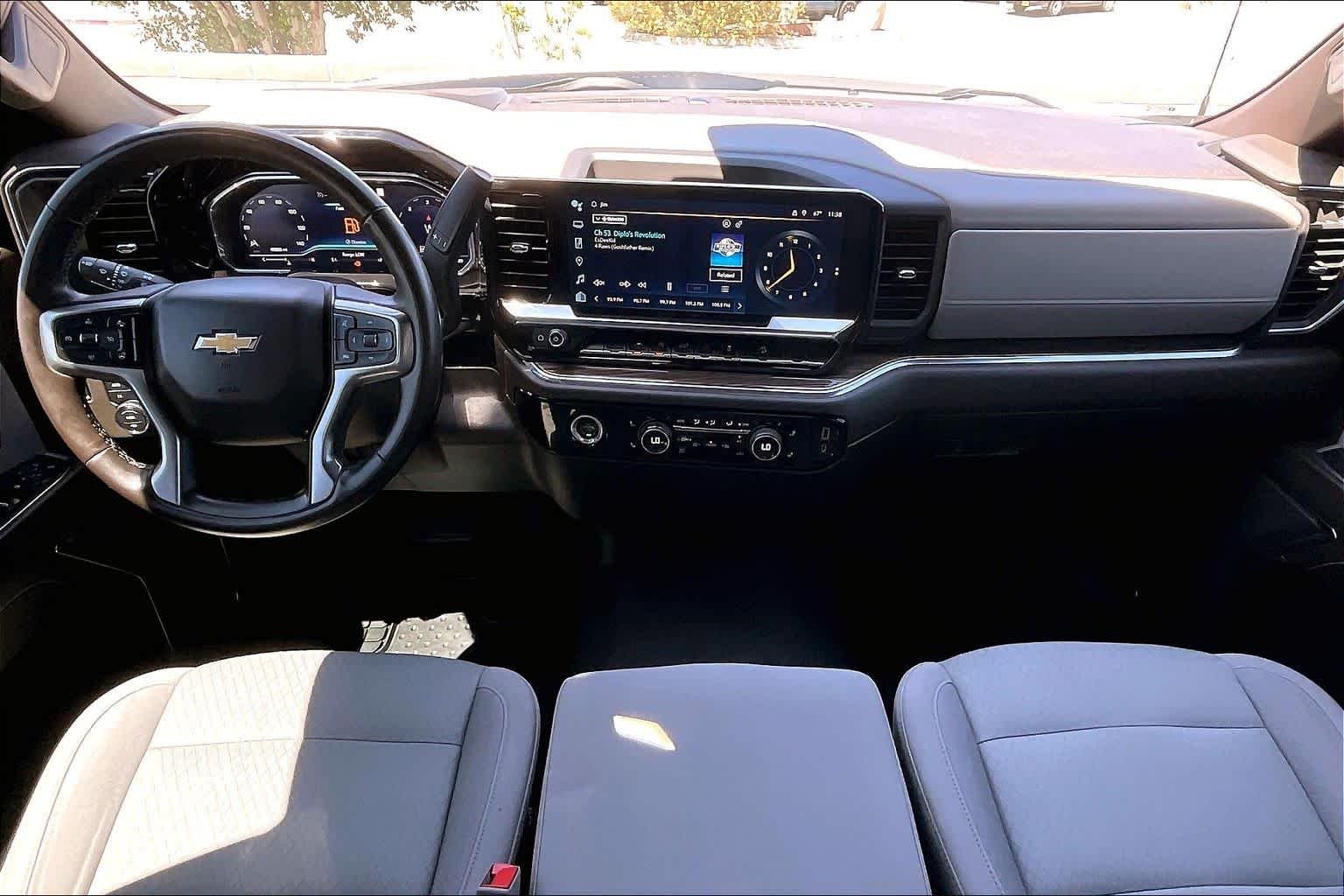 2023 Chevrolet Silverado 1500 LT - Photo 15