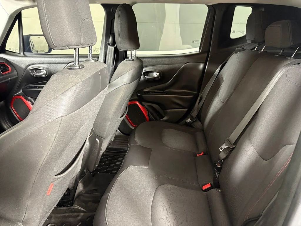 Used 2016 Black Jeep Trailhawk image 36