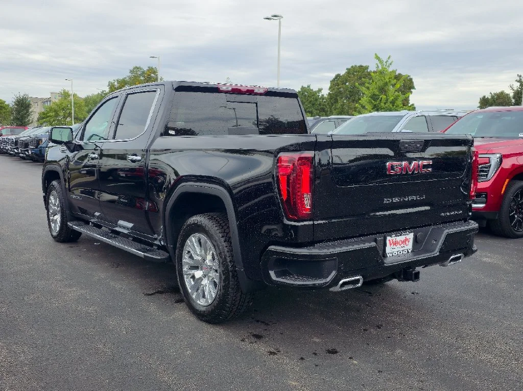 2026 GMC Sierra 1500 Denali - Photo 8