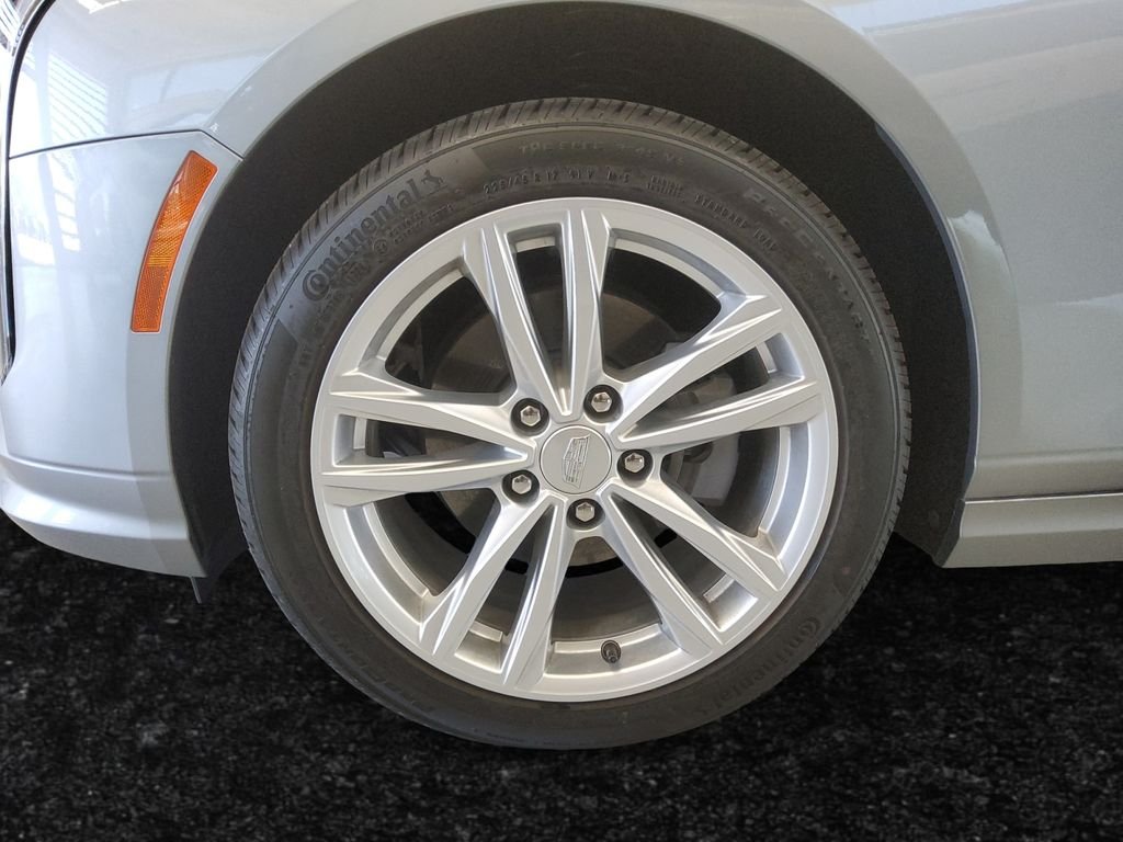Used 2026 Silver Cadillac Luxury image 27