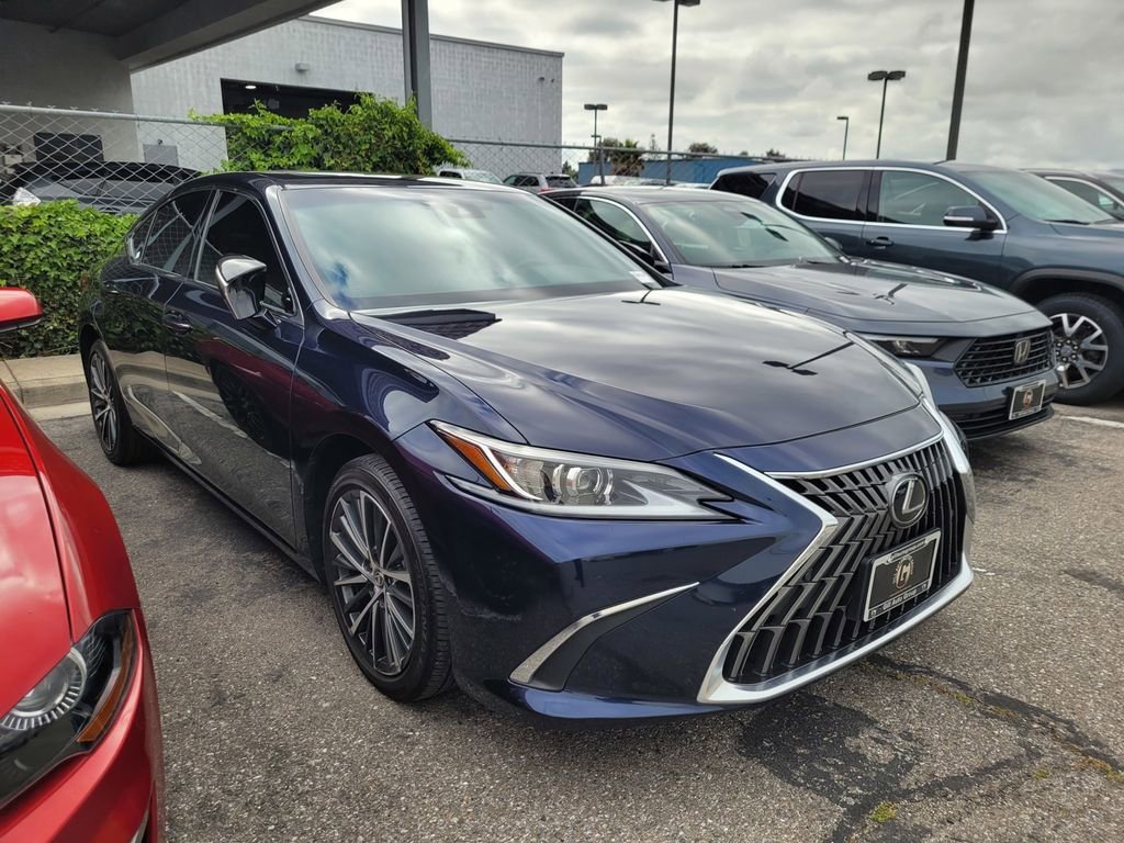 2024 Lexus ES ES 300h photo 3