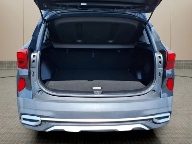 Used 2022 Gray Kia SX image 11