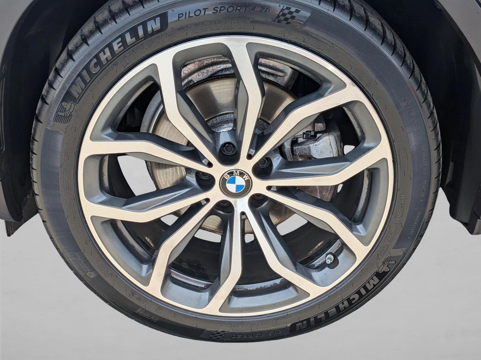 Used 2021 Black Sapphire Metallic BMW xDrive30i image 22