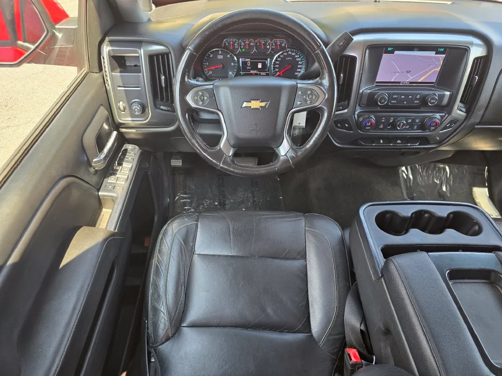Used 2018 Red Chevrolet LT image 31