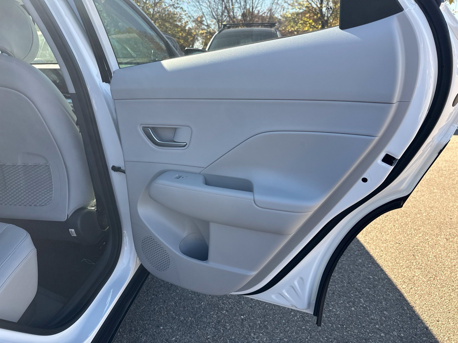 New 2027 White Hyundai SEL Premium AWD image 22