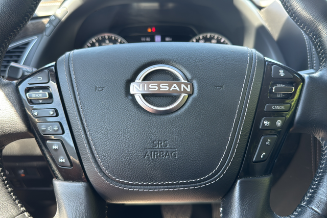 Used 2022 Super Black Nissan Platinum image 15