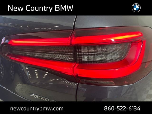 Used 2021 Arctic Grey Metallic BMW xDrive40i image 32