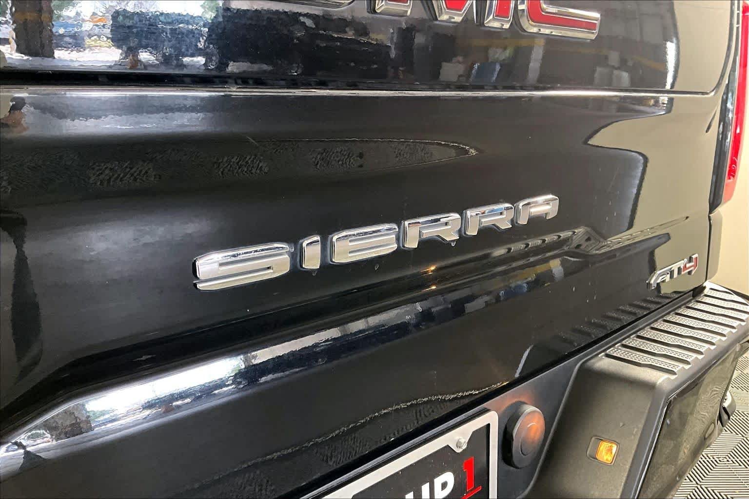 Used 2021 EBONY TWILIGHT METALLIC GMC AT4 image 30