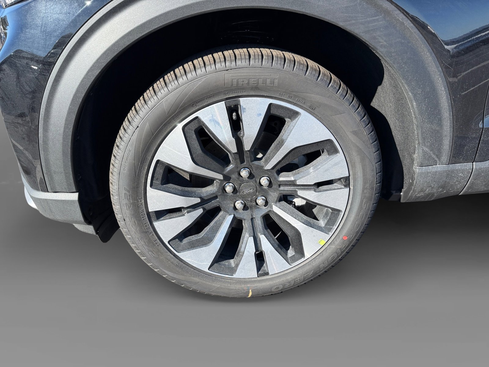 New 2026 Agate Black Metallic Ford Platinum™ image 9