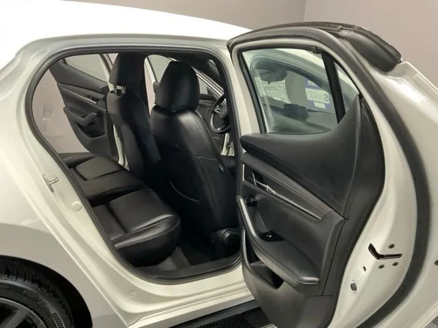 Used 2019 White Mazda Base image 26