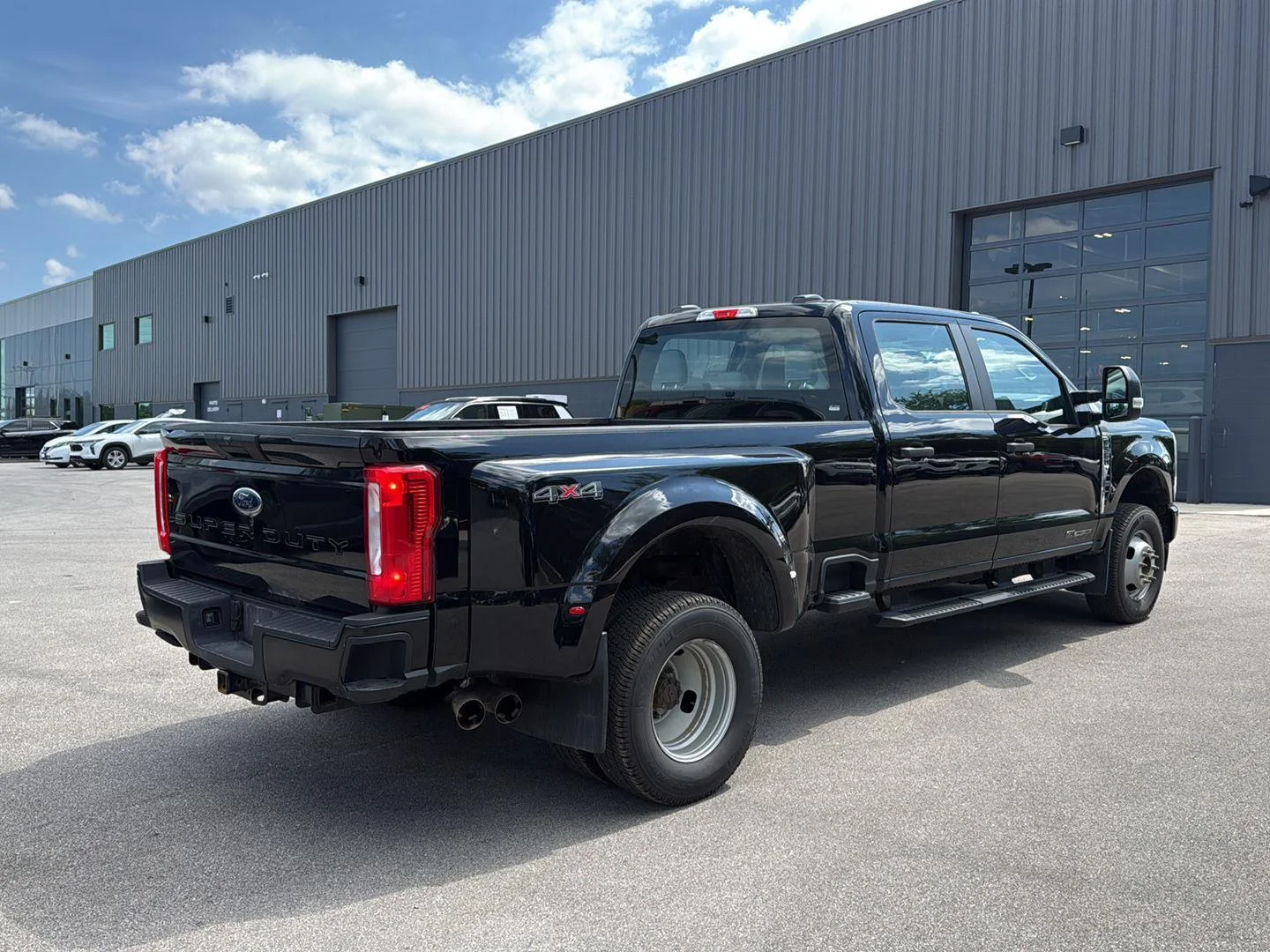 Used 2024 Agate Black Ford XL image 3