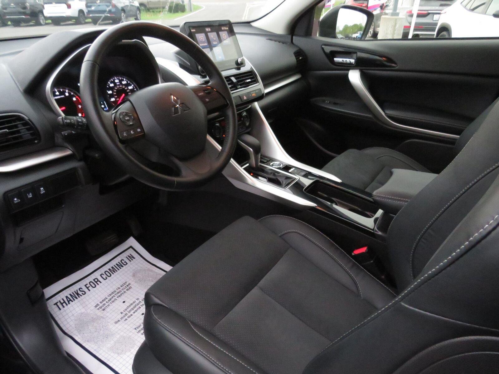Used 2023 Labrador Black Pearl Mitsubishi SE image 22