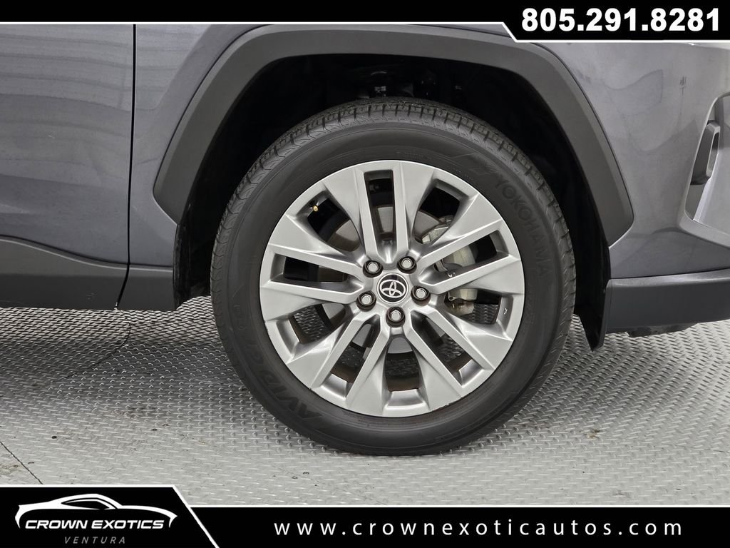 Used 2023 Gray Toyota XLE Premium image 9
