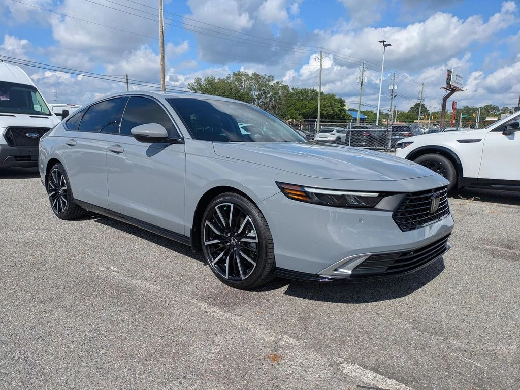 Certified Used 2024 Urban Gray Pearl Honda Touring image 2