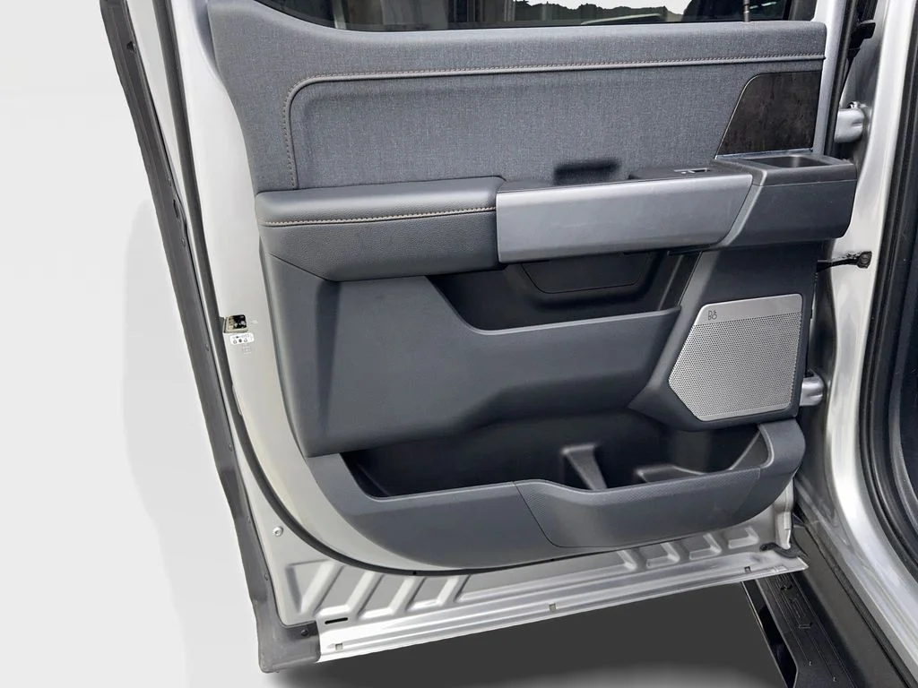Used 2022 Silver Ford Lariat image 38