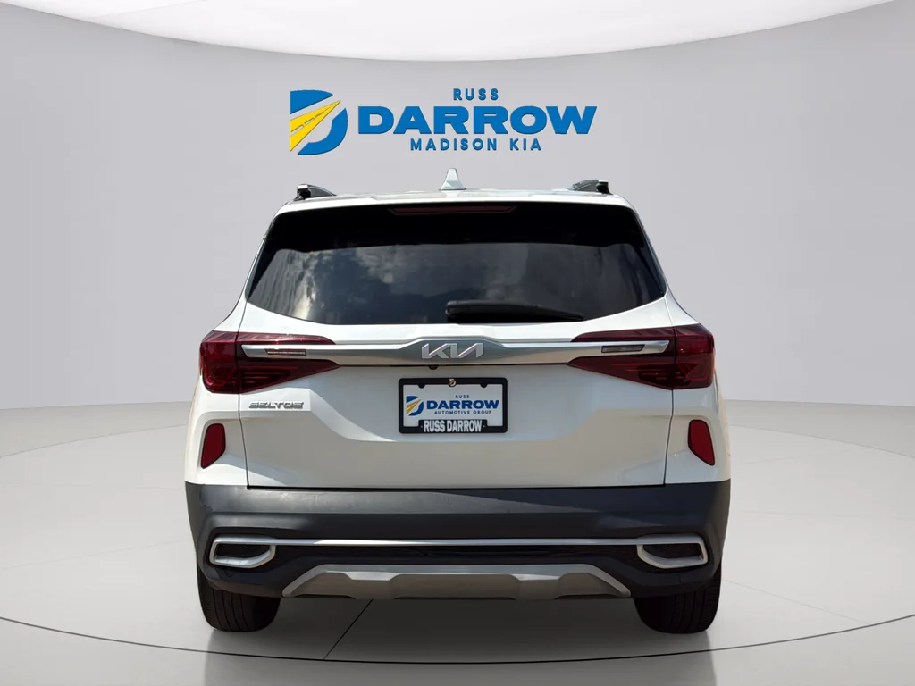 Used 2022 Snow White Pearl Kia EX image 4