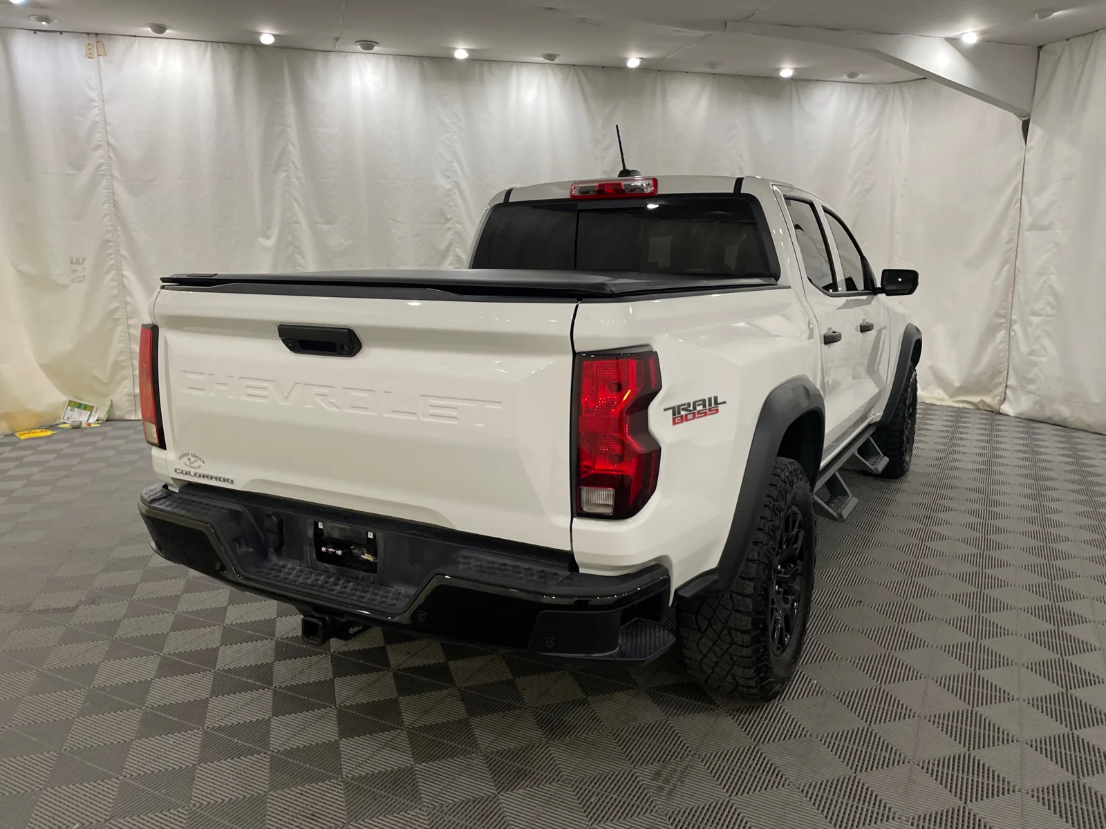 Used 2026 Summit White Chevrolet 4WD Trail Boss image 5