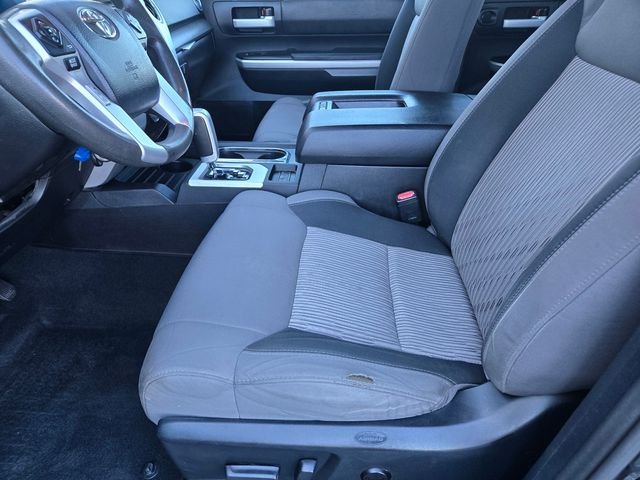 Used 2014 Black Toyota SR5 image 15