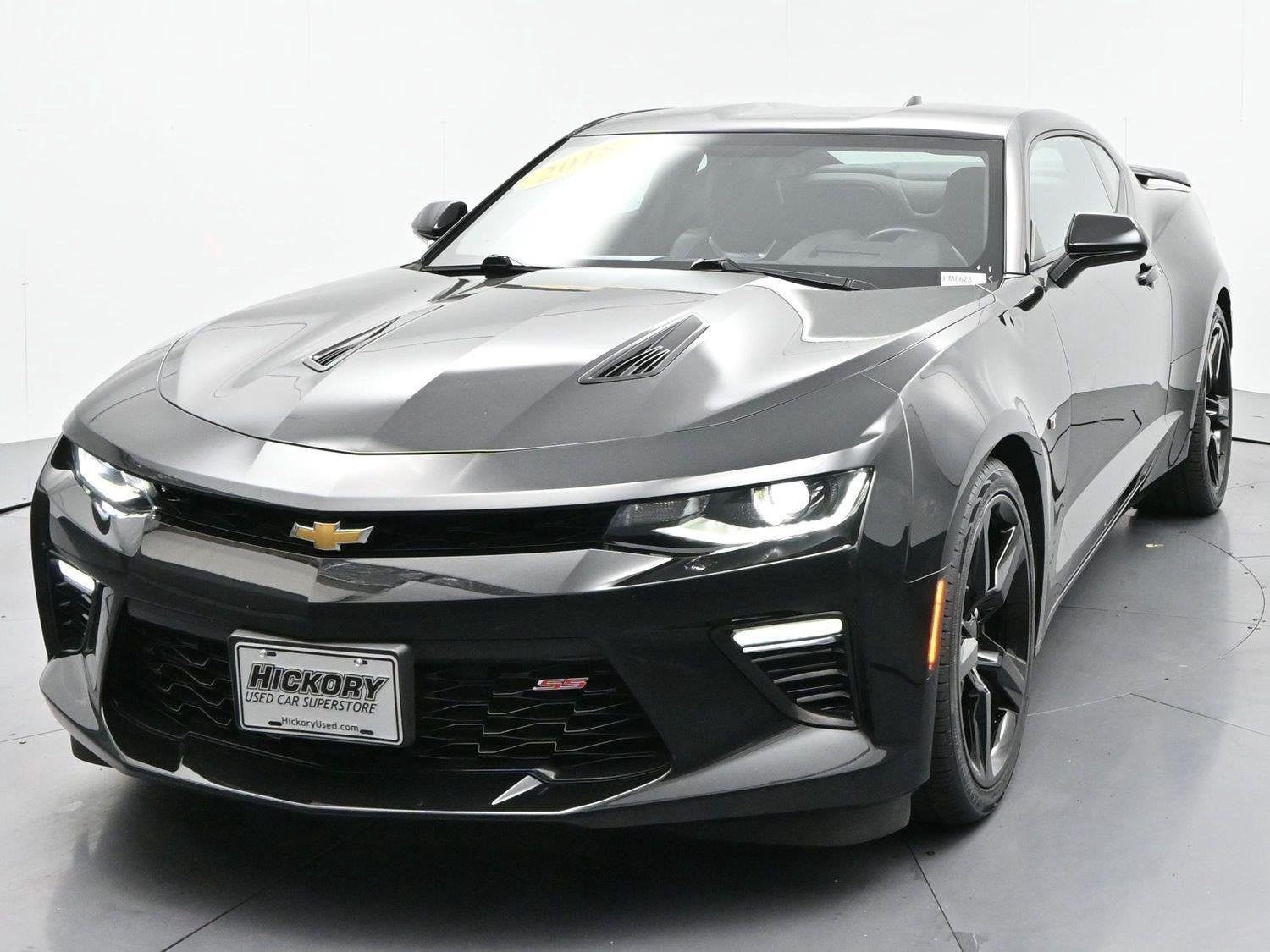 Used 2018 Black Chevrolet 2SS image 3