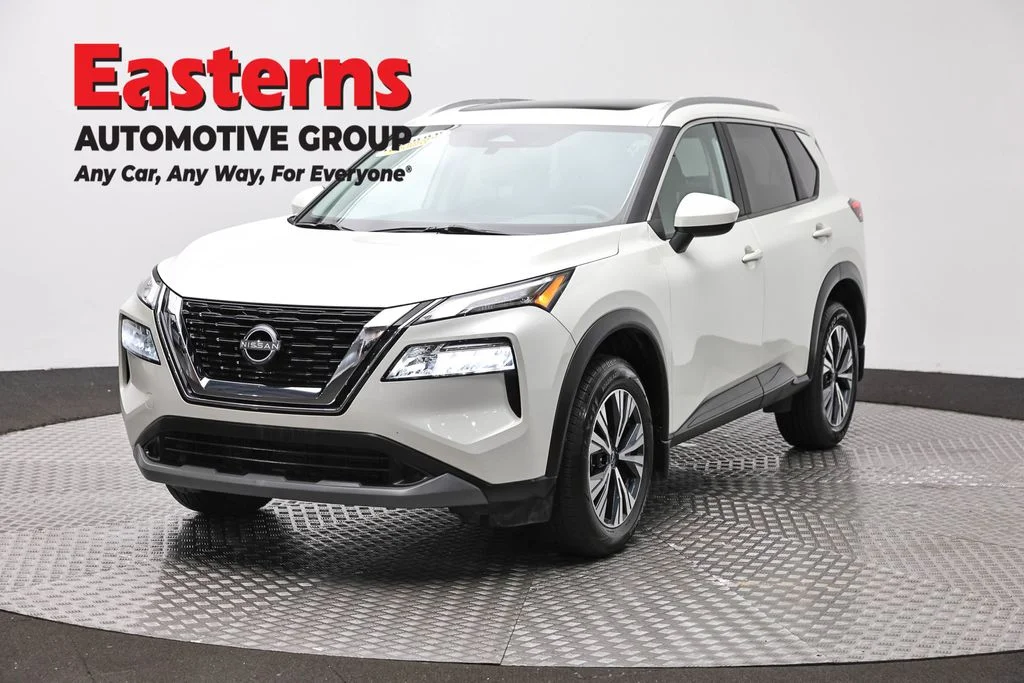 Used 2023 White Nissan SV image 1