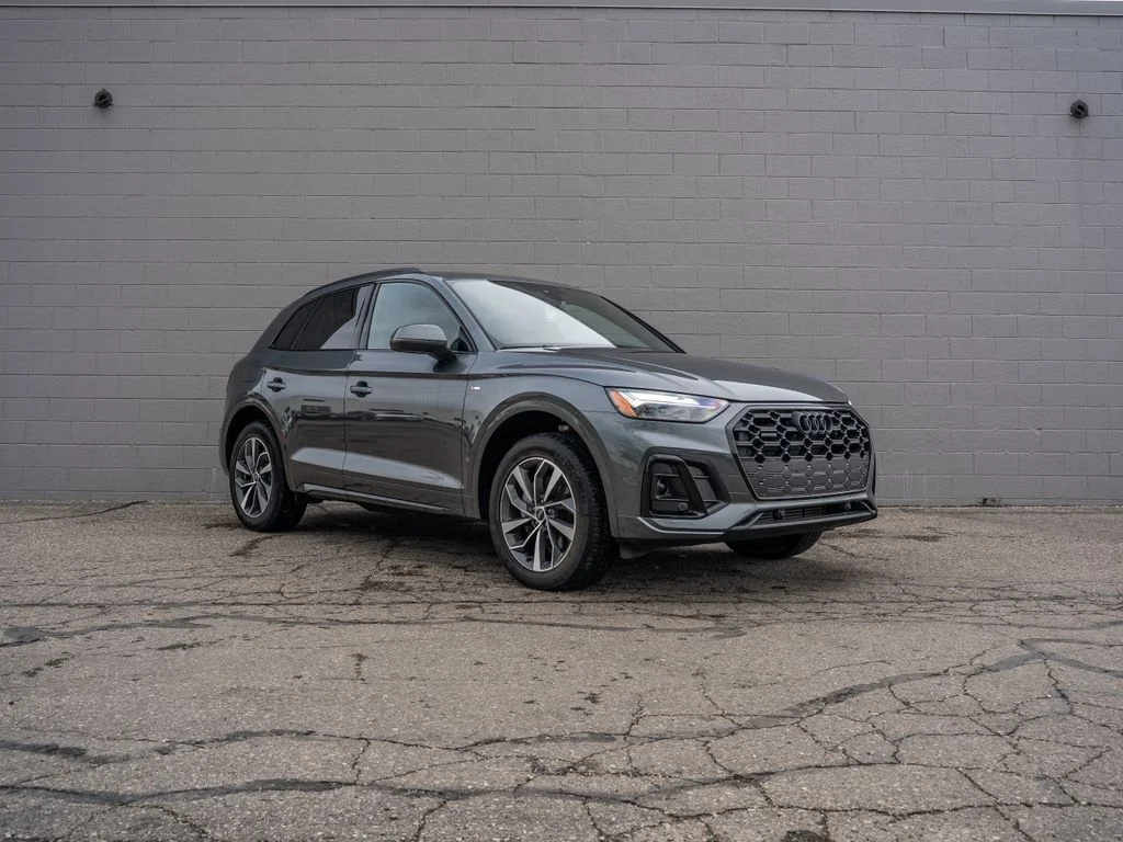 Used 2024 Gray Audi  image 9