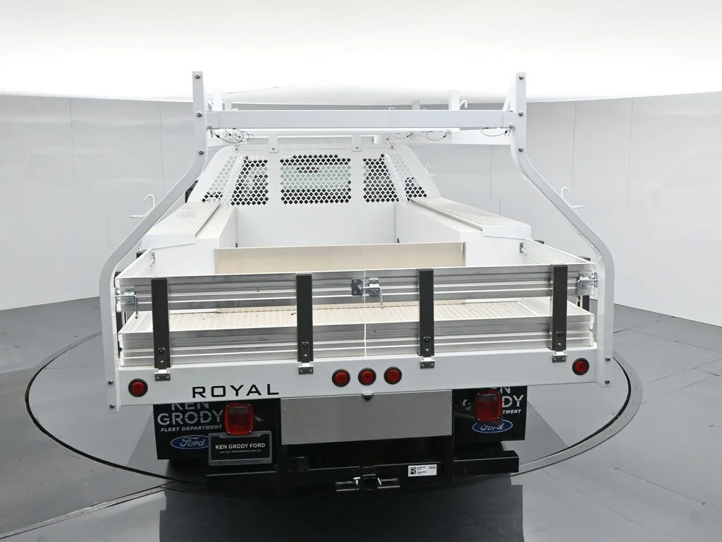 New 2025 Oxford White Ford XL image 39