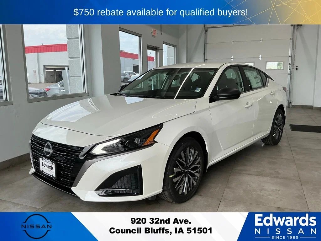 New 2026 White Nissan 2.5 SV image 3