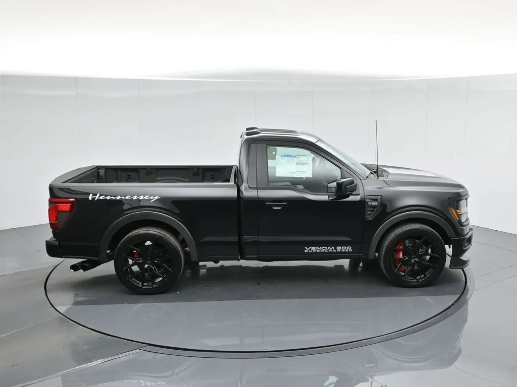 New 2025 Black Ford XL image 34