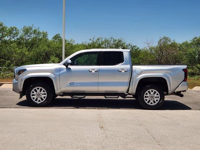 Used 2025 Celestial Silve Toyota SR5 4x2 Double Cab 5 ft. box image 4