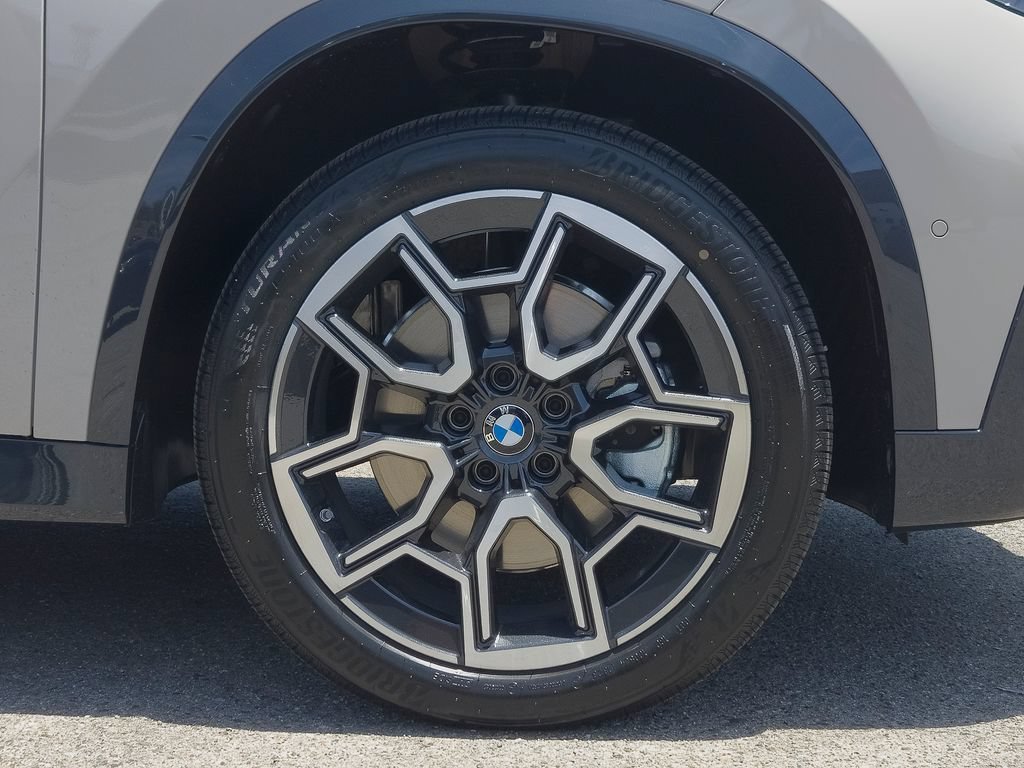 New 2026 Dune Grey Metallic BMW xDrive28i image 5
