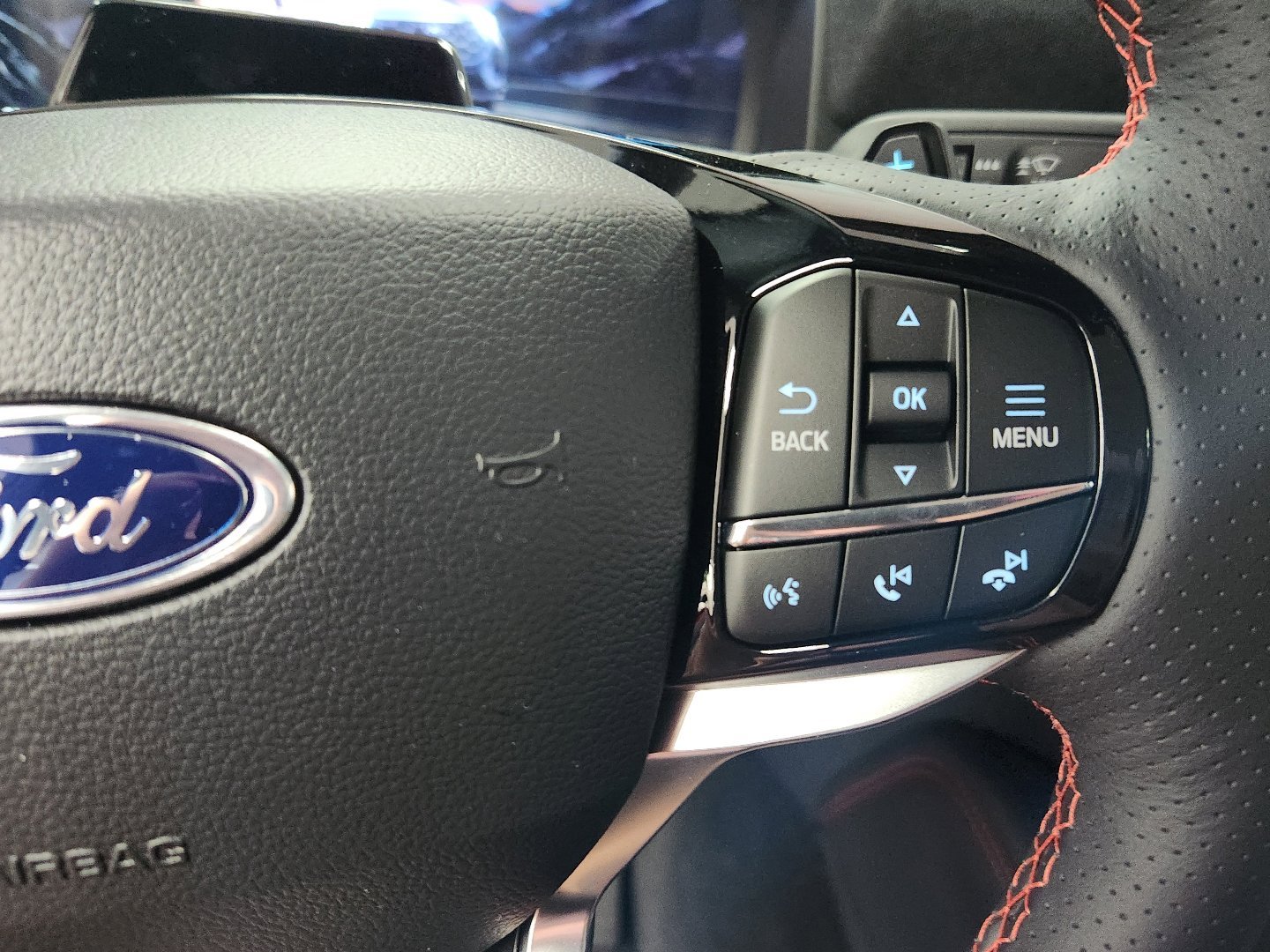2026 Ford Explorer ST - Photo 14
