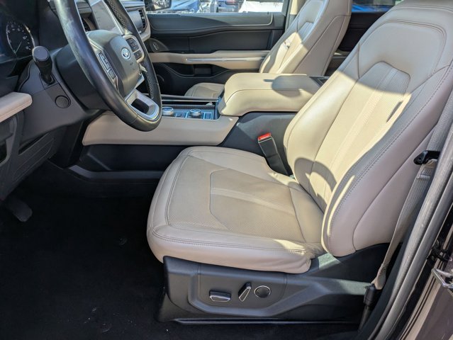 Used 2023  Ford  image 20