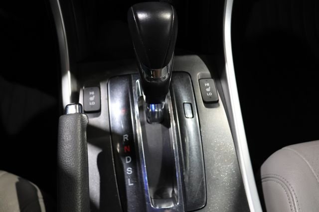 Certified Used 2013 Silver Honda EX-L image 29