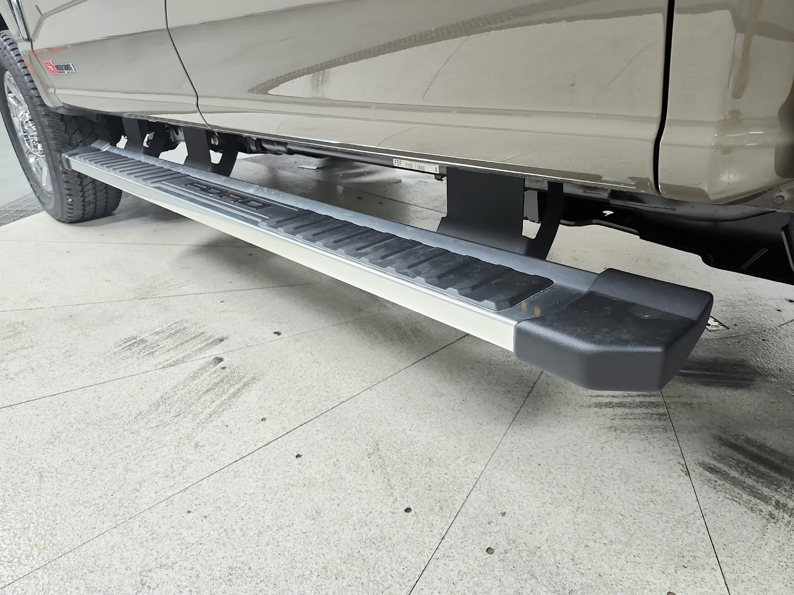 New 2027 Marsh Gray Metallic Ford F-250® Lariat® image 47