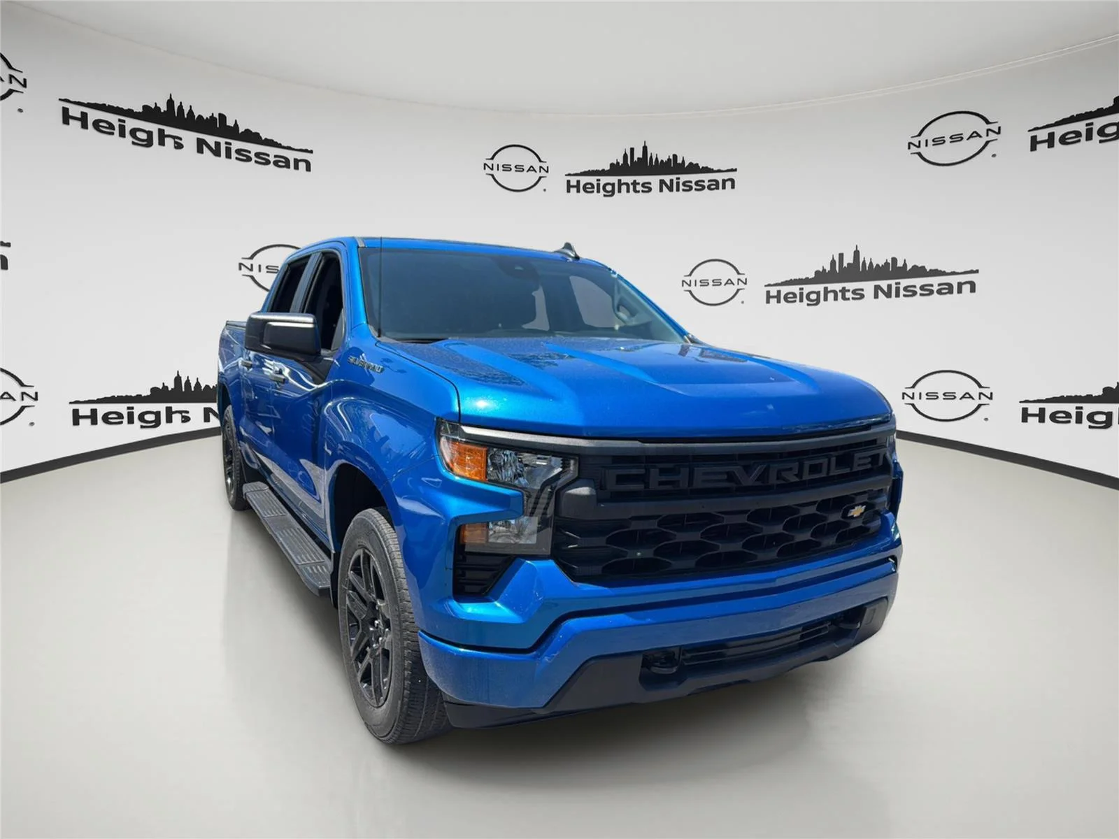 Used 2023 Glacier Blue Metallic Chevrolet Custom image 10