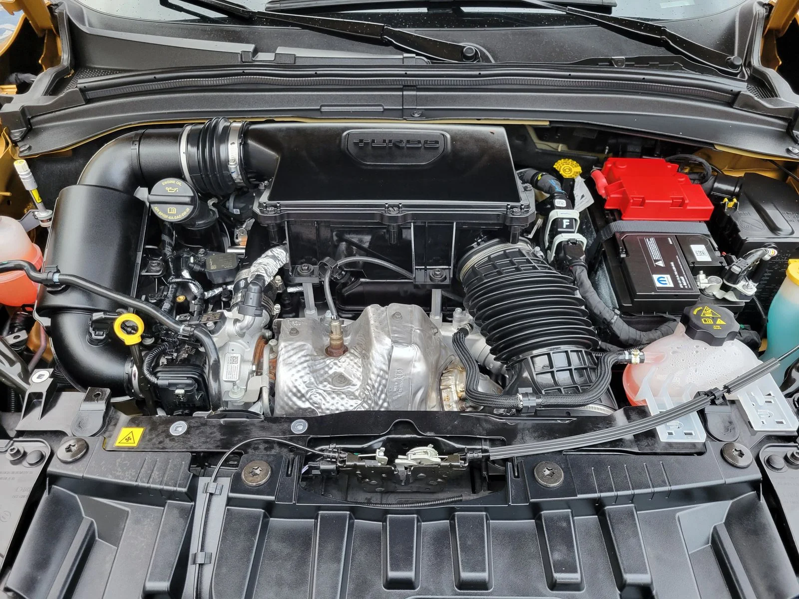 Used 2026 Yellow Alfa Romeo Base image 26