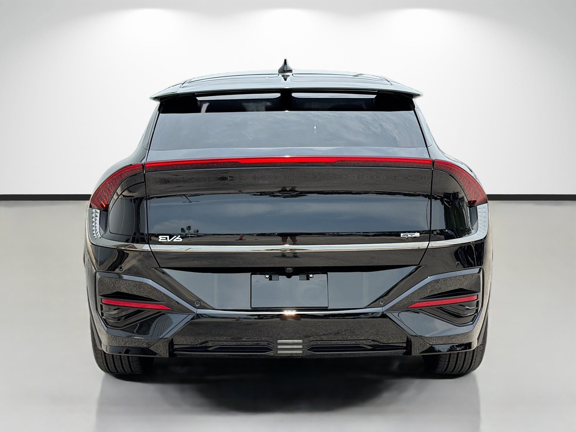 Used 2026 Ebony Black Kia GT-Line image 4