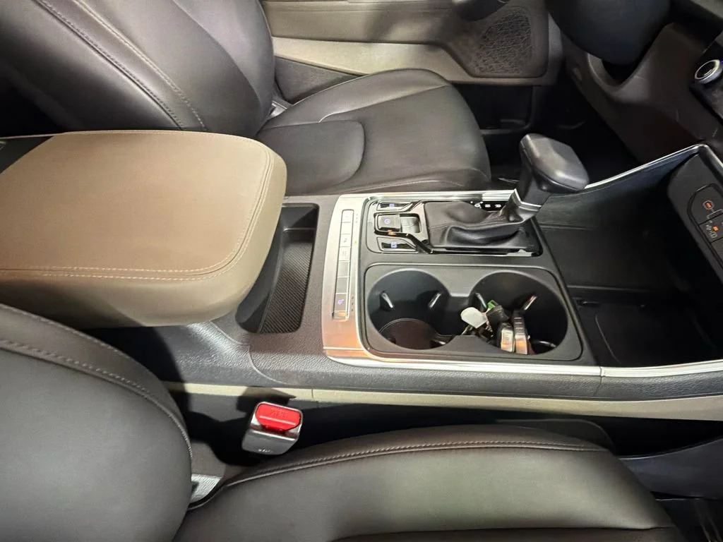 Used 2025 White Kia EX image 38