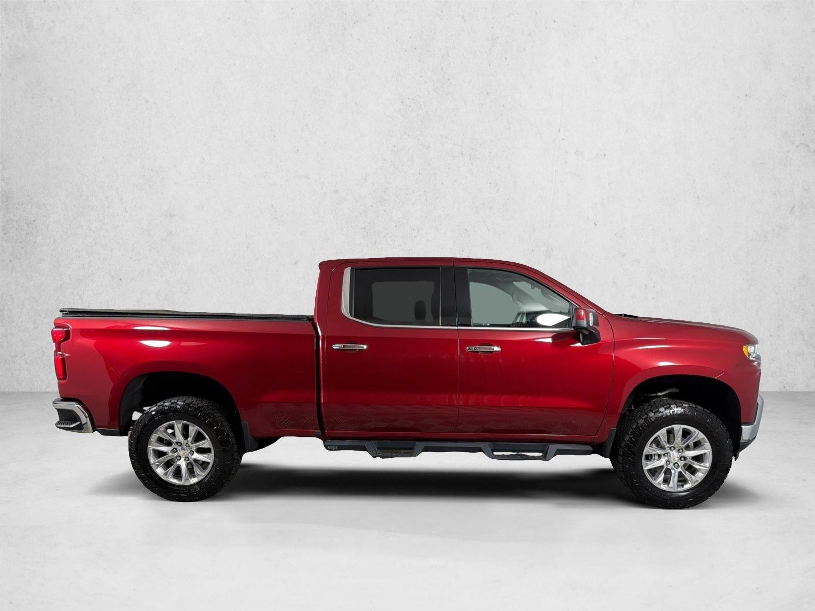 Used 2019 Cajun Red Tintcoat Chevrolet LTZ image 2