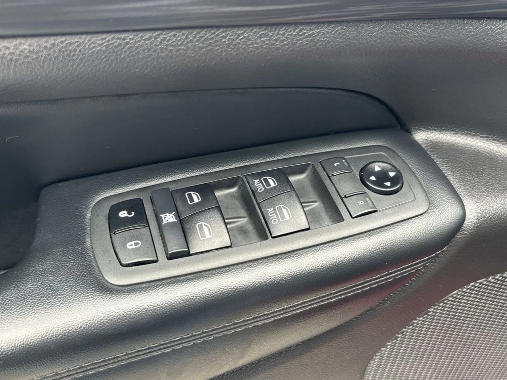 Used 2021 Red Jeep Laredo X image 14