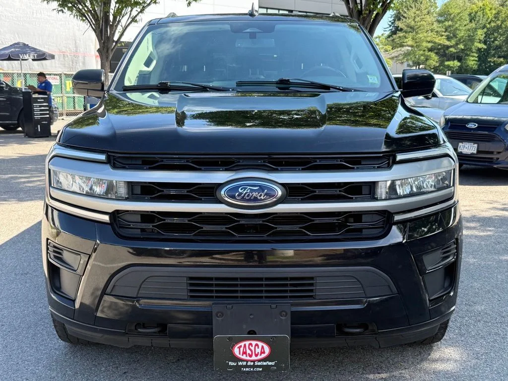 Certified Used 2023 Agate Black Metallic Ford XLT image 3
