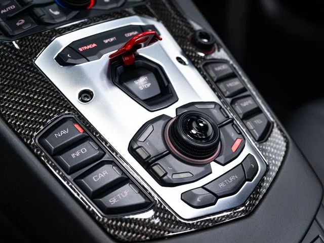 Used 2014  Lamborghini  image 39