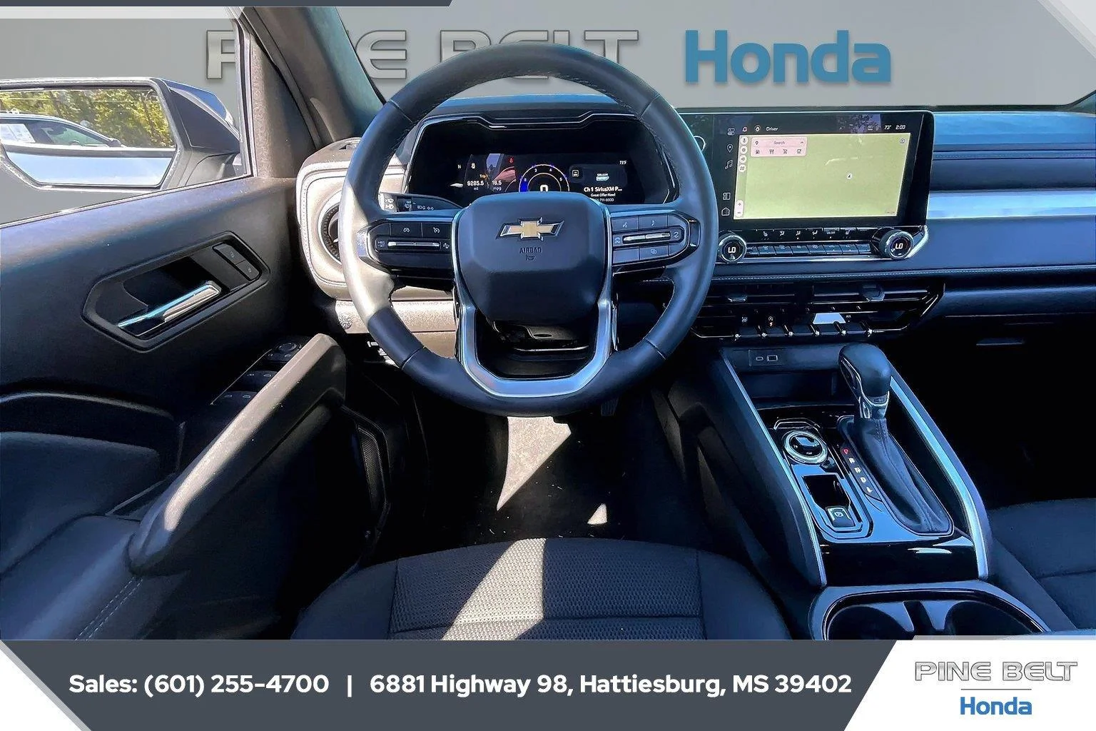 Used 2024 Summit White Chevrolet 4WD LT image 5