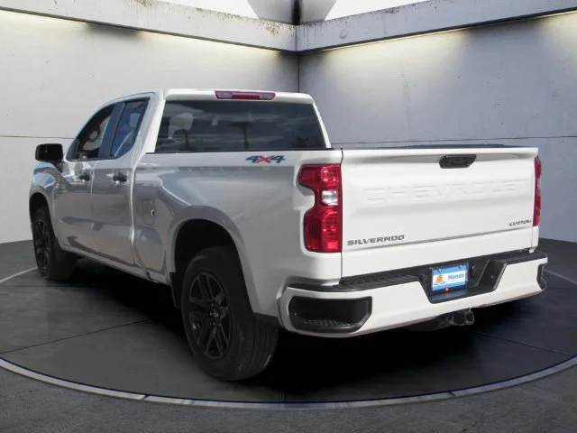 Used 2026 White Chevrolet Custom image 6