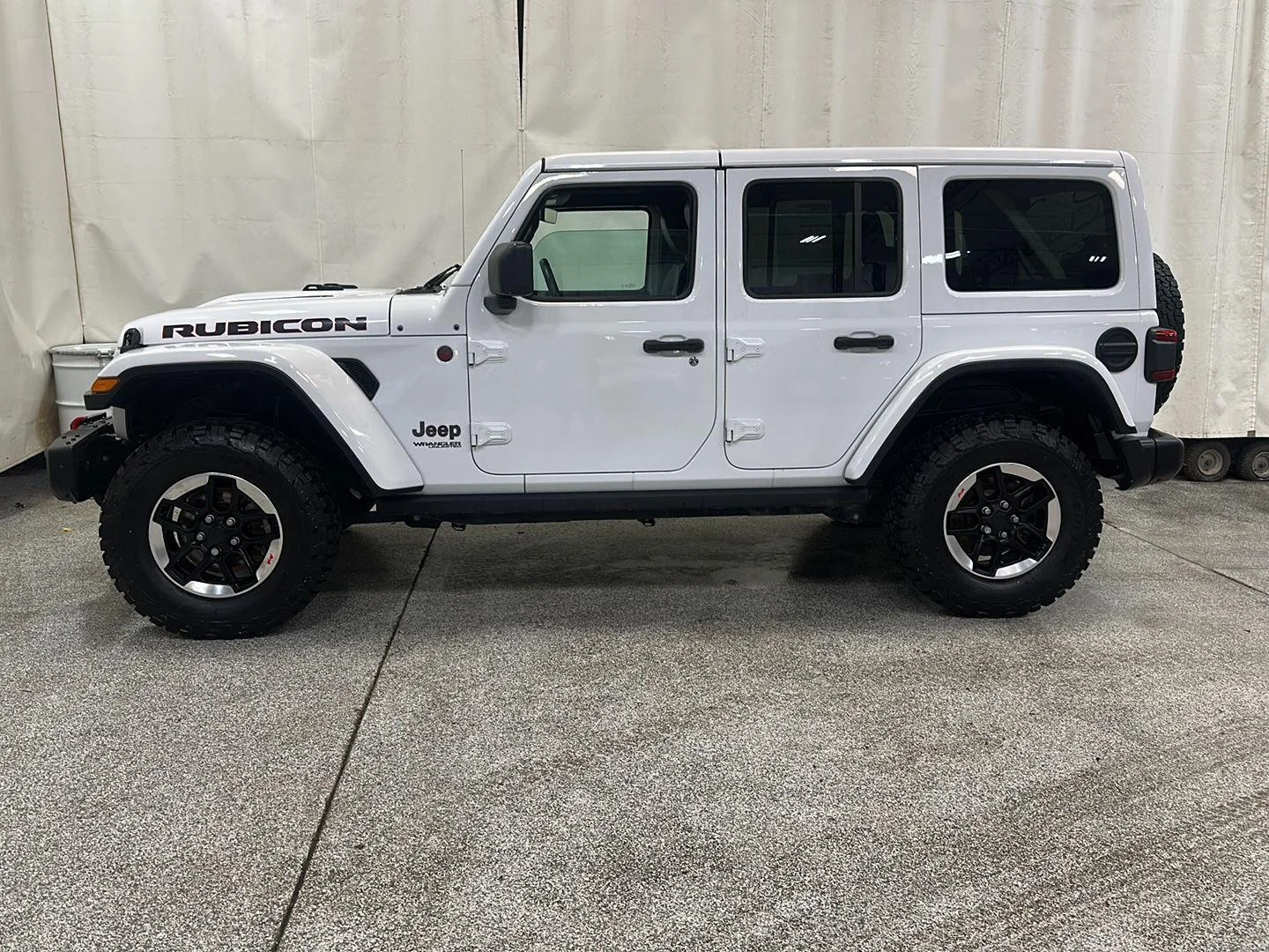 Used 2020 Jeep Wrangler Unlimited Rubicon with VIN 1C4HJXFGXLW108009 for sale in Waconia, Minnesota