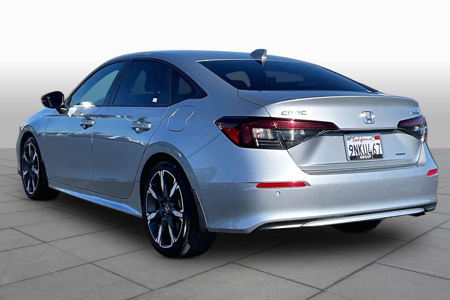 Used 2025 Solar Silver Metallic Honda Sport Touring image 11
