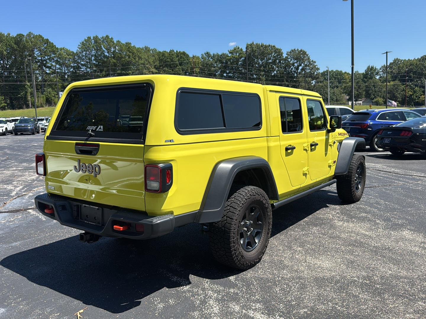 Used 2023 High Velocity Clearcoat Jeep Mojave image 3