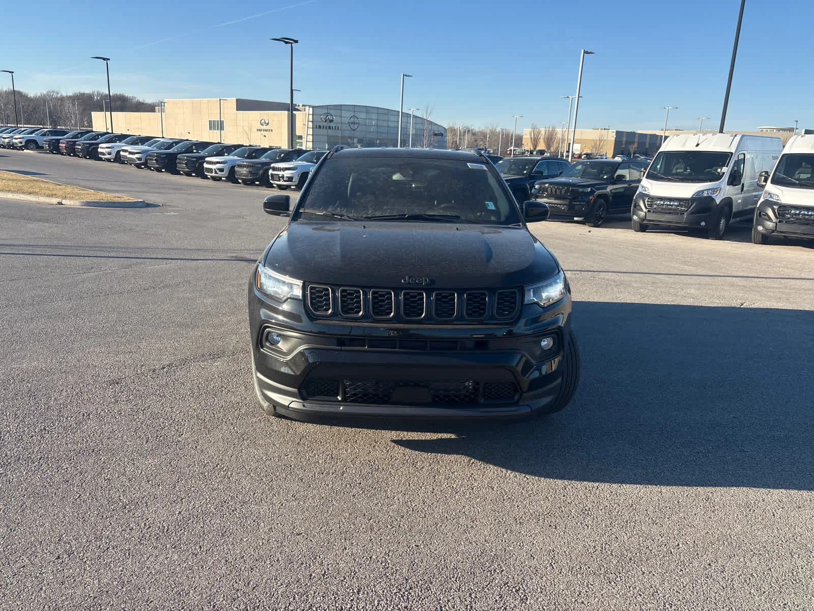 New 2026 Diamond Black Crystal Pearlcoat Jeep Latitude Altitude image 3